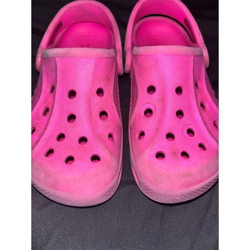 Crocs Baya Clog Unisex Kids Sandals Electric Pink Slip-On Size C11 fair cond